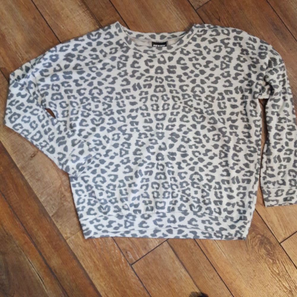 Cheetah print sweatshirt